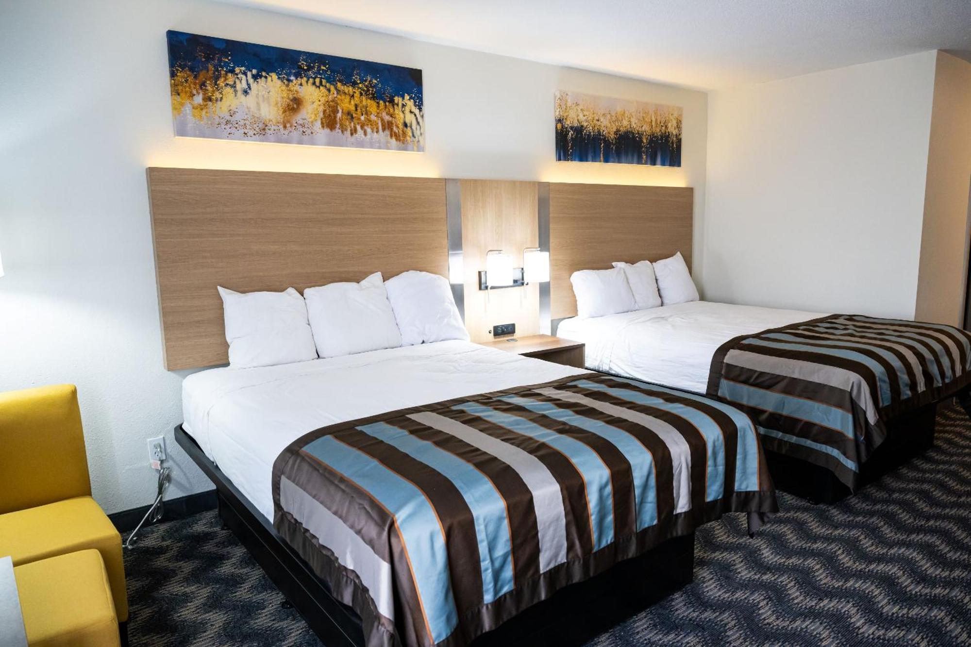 Baymont By Wyndham Greensboro/Coliseum Eksteriør bilde